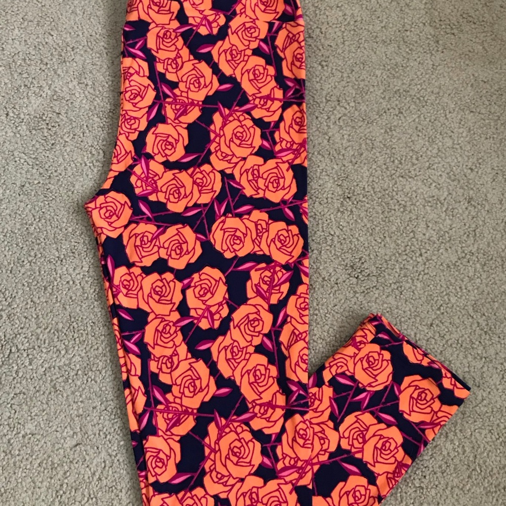 TC LuLaRoe Roses Leggings